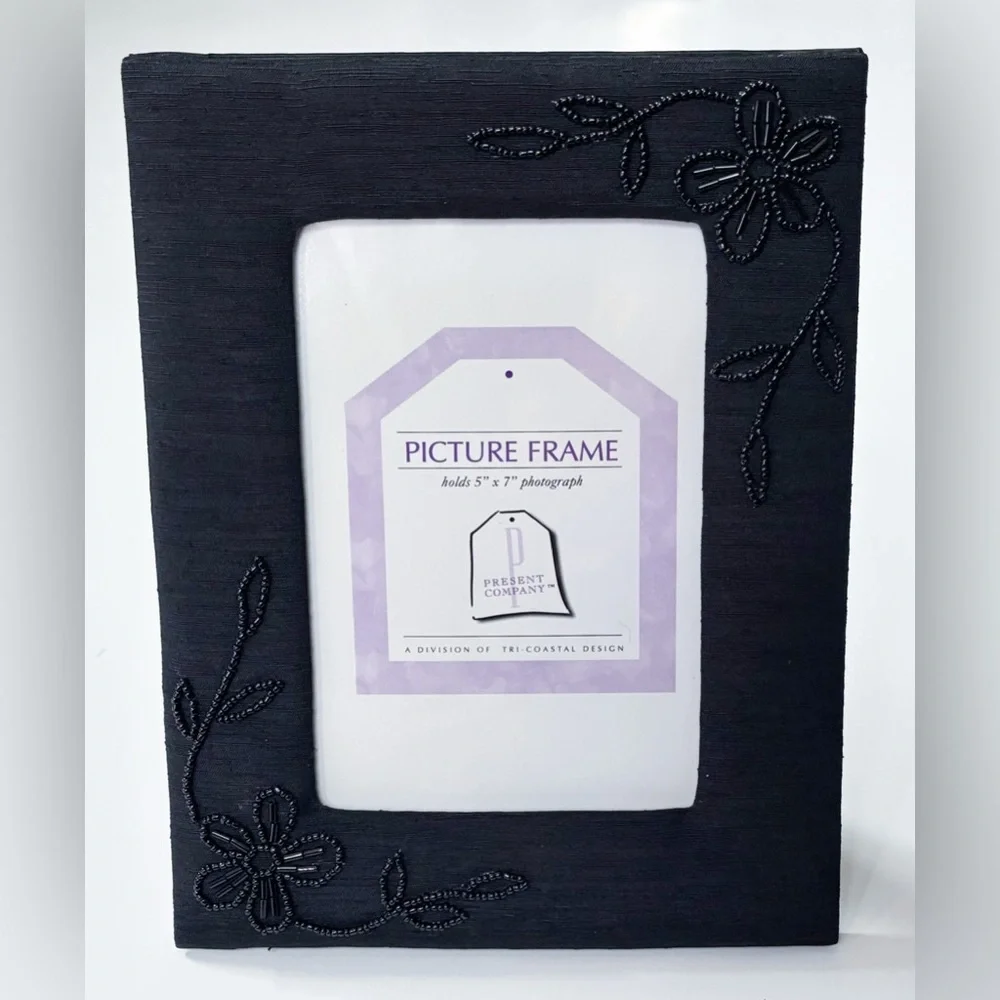 Black Floral Beaded Fabric Picture Frame For 5 x 7 Inch Photo Dark Romance Goth